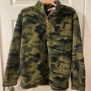 Pink Lily pullover Medium Camo